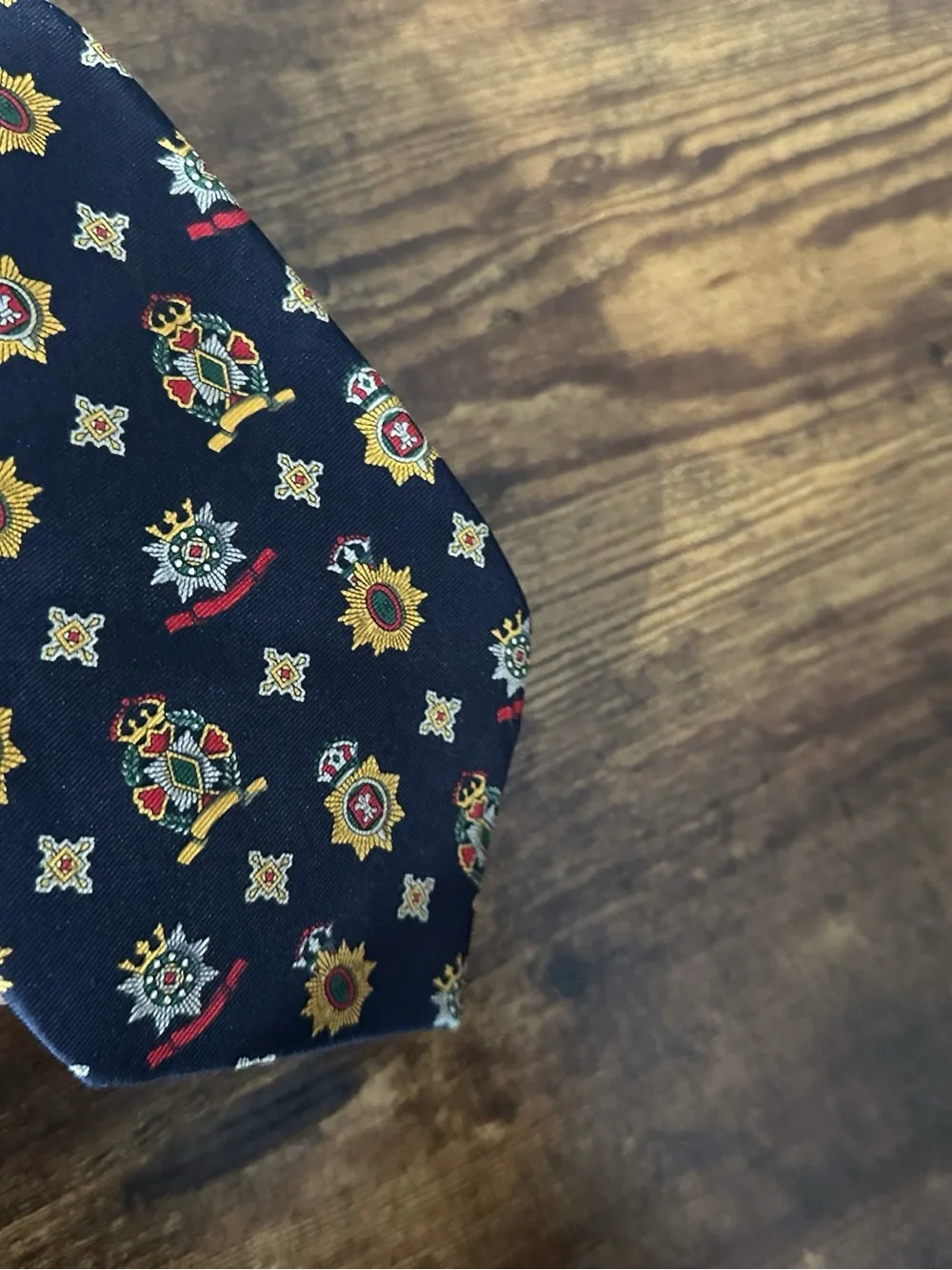 Tommy Hilfiger 90s Navy Silk Tie with Crest and Star Motif Preppy Dark Academia